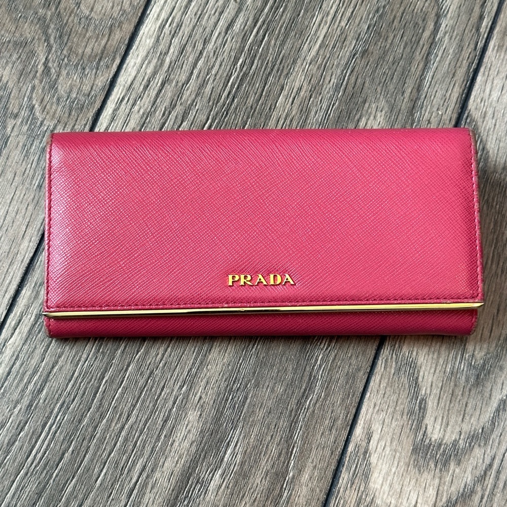 PRADA CONTINENTAL WALLET